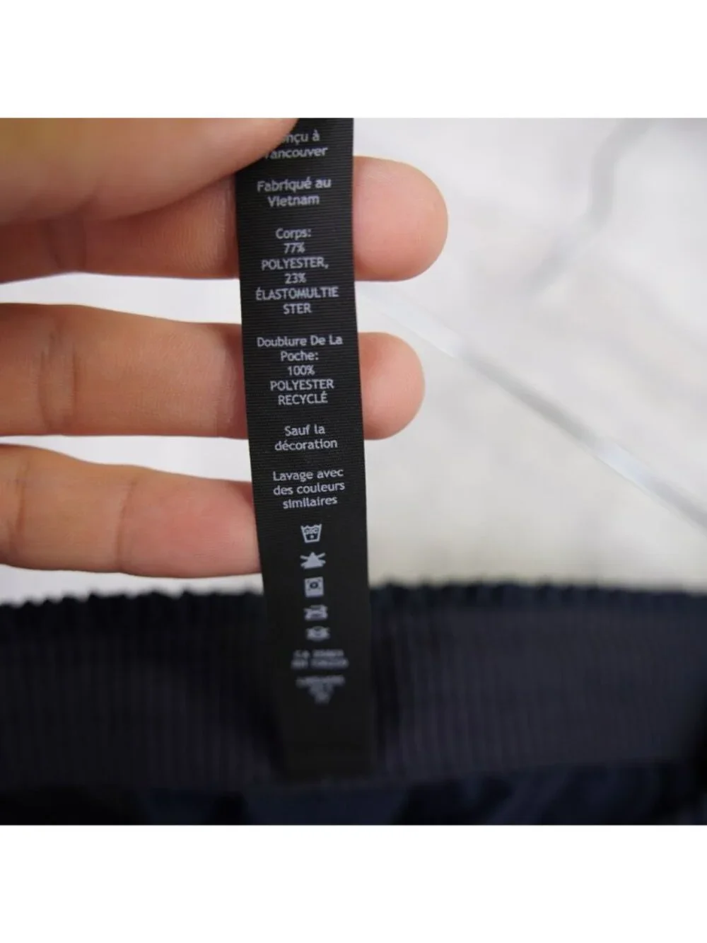 Lululemon Mnes New Venture Trouser Pants Sz Small Navy LM5AKBS Stretch Athletic